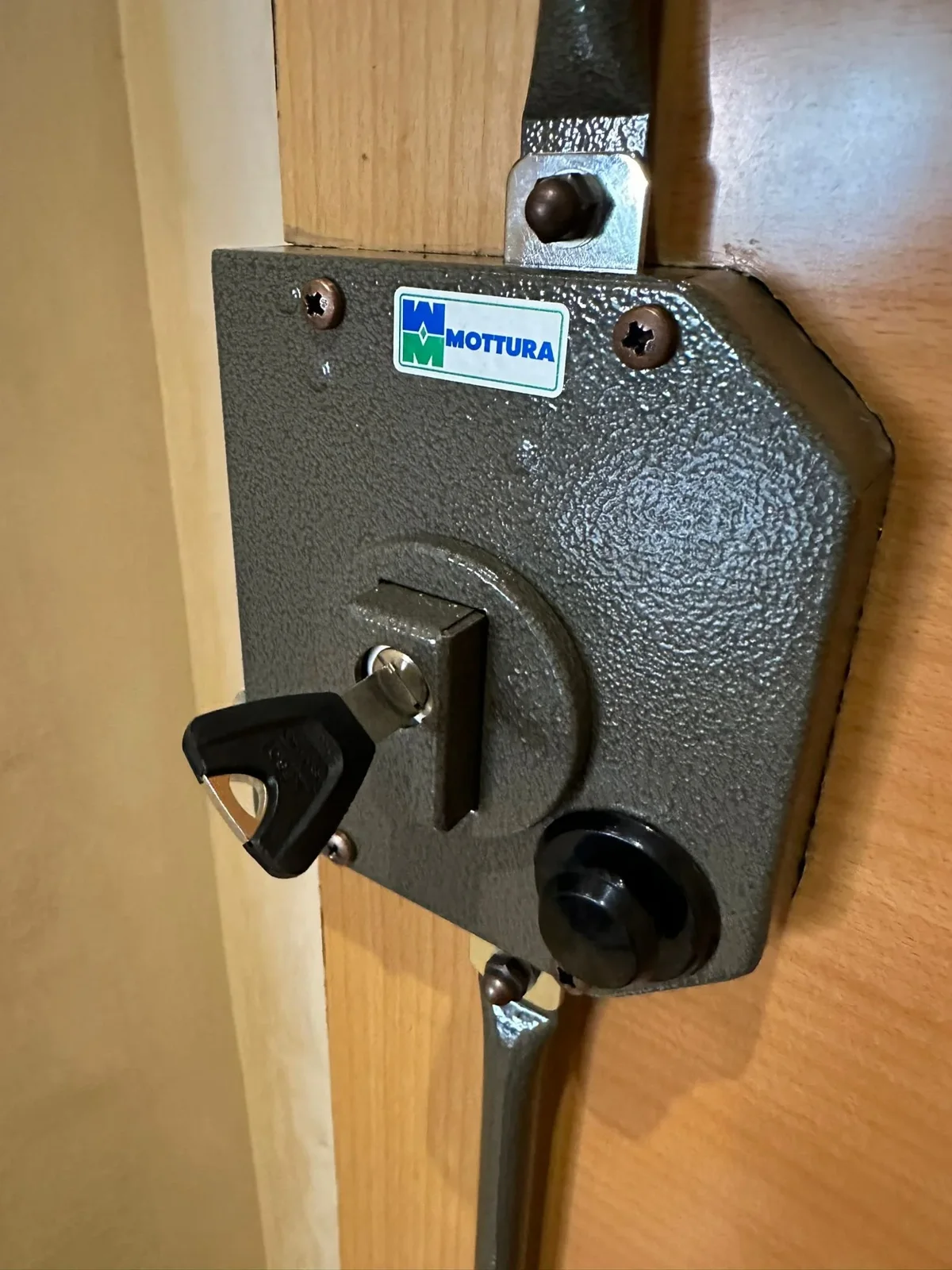 Cerradura de seguridad instalada